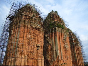 Dương Long towers