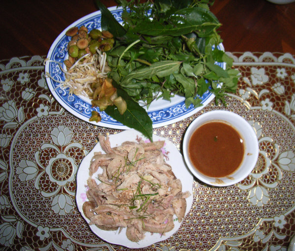 Dê tái thính (goat meat) in Ninh Bình