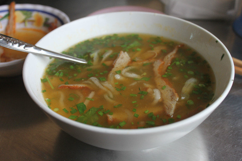 Bánh canh (fish noodle soup)  