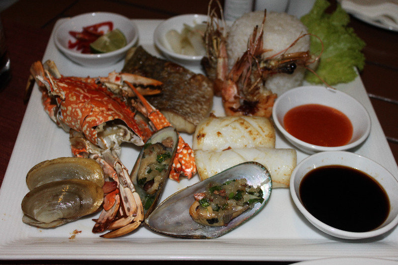 Seafood dinner at Novotel Hotel in Bãi Cháy city