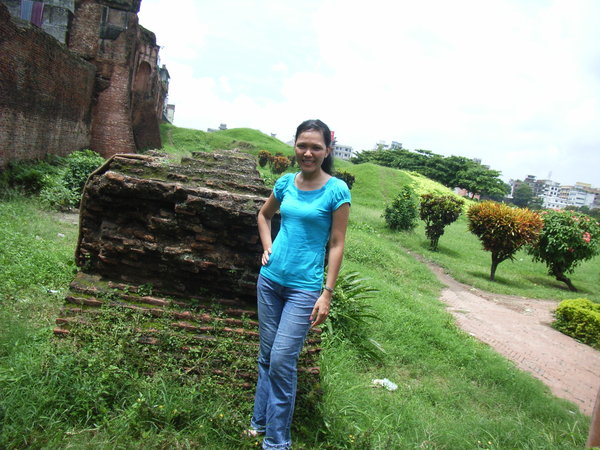 Ruins at Lalbag Fort