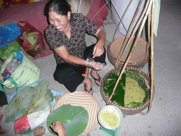 Cốm (young rice)