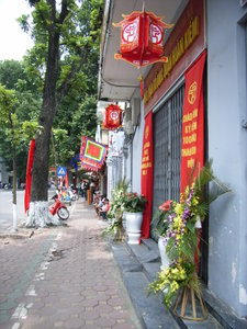 Hàng Trống street in Hanoi (10/10/10)