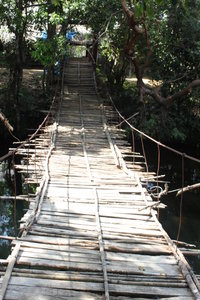 Hanging bridge to Đá Bàn stream