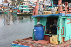 A fishing boat on Dương Đông river