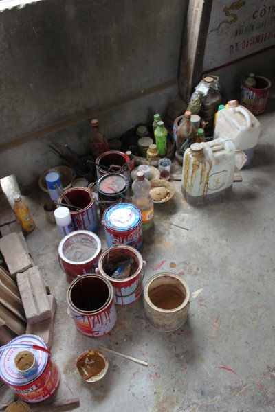 Painting material for drums (Mr. Khang's house)