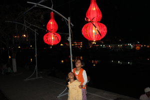 Lanterns by Thu Bồn river in Hội An