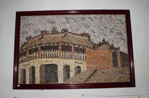 Painting of Hội An symbol made from small sea snails