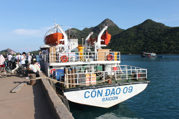 A boat is going to leave Bến Đầm port