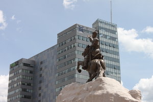 Statue at Sukhbaatar Square