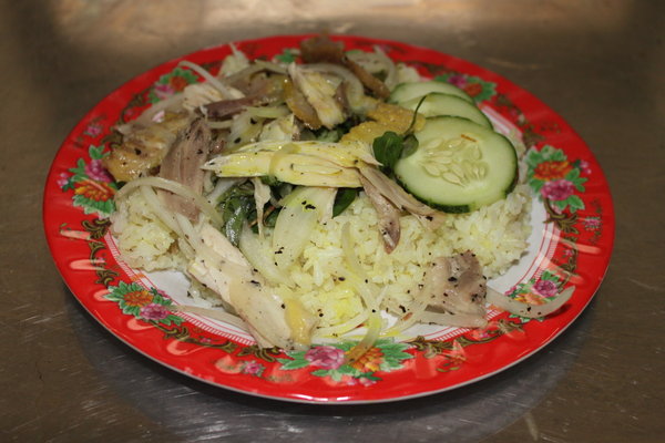 Cơm gà Tam Kỳ (chicken, veg and rice)
