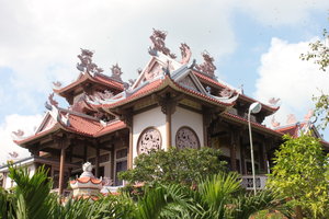 Sư Nữ pagoda