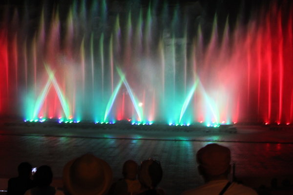 Musical fountain show in Vinpearl Land