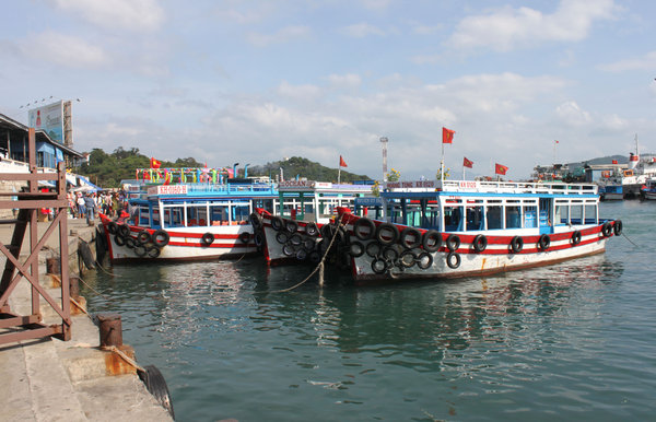 Tourist boats for visiting islands