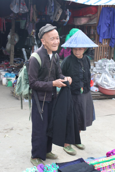 An old couple at Quản Bạ market