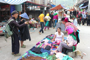 Quản Bạ market