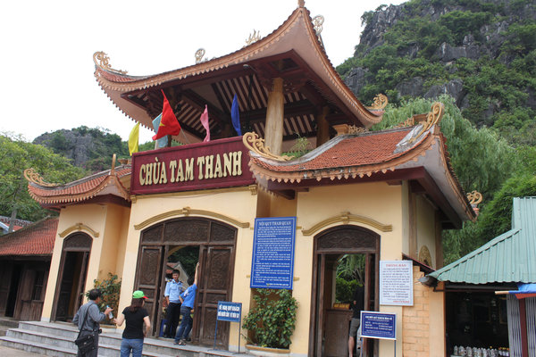Gate to Tam Thanh pagoda and cave