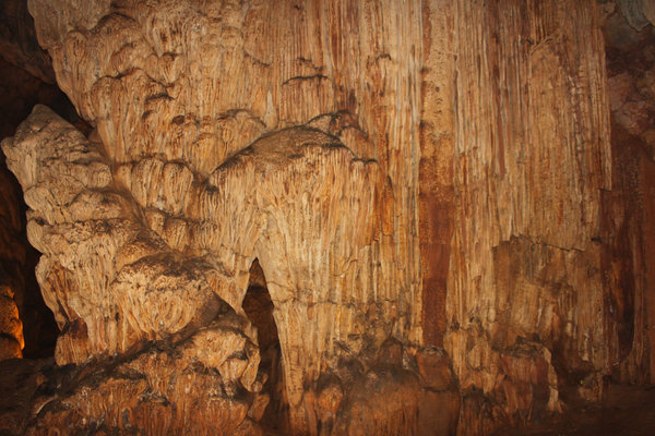 Ngườm Ngao cave
