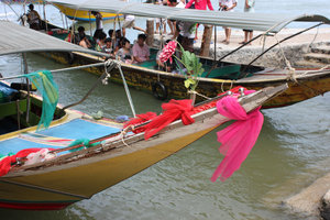 Long tail boats in James Bond island area