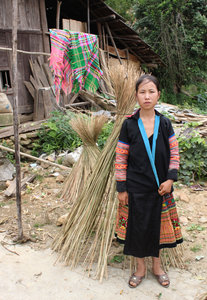 A H'mong girl in Pang Cáng village