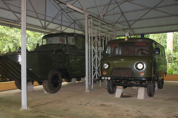 Cars used to carry HCM's body