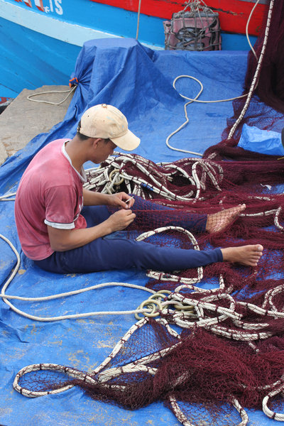 A fisherman at Lý Sơn port