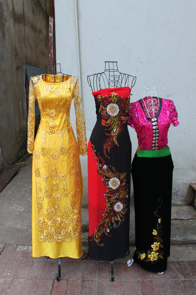 Vietnamese & Thai traditional dresses