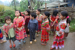 H'mong children in Lùng Xám village, Xín Mần