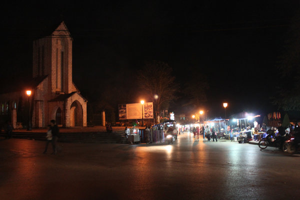 Sapa town at night