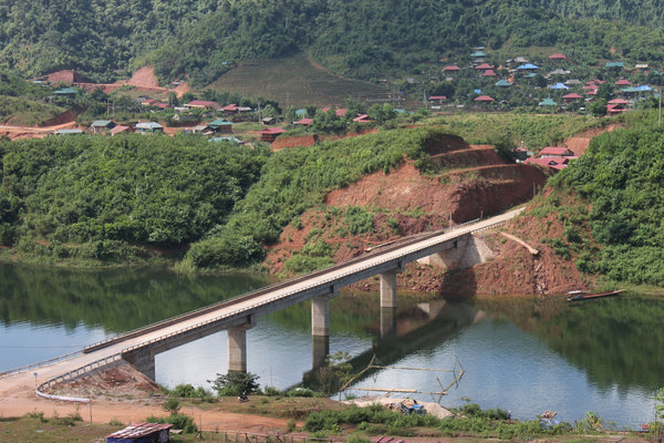 A bridge in Pa Há