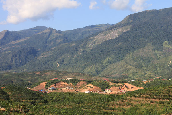 Mountain scenery in Pa Há
