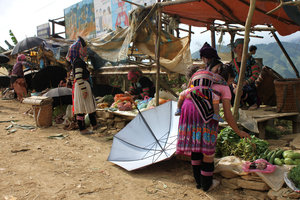 Market of H'mong people at Sìn Hồ cross