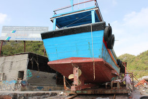 A boat is under repair - Cát Bà island