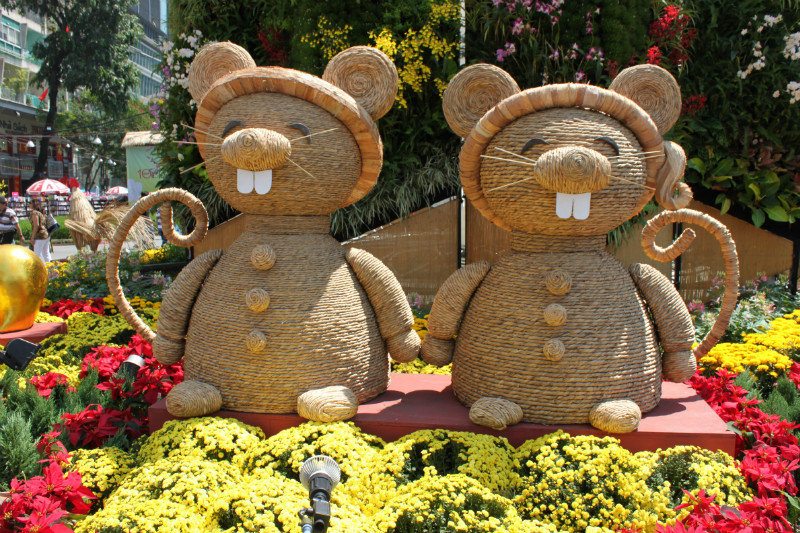 A couple of mice at the flower festival