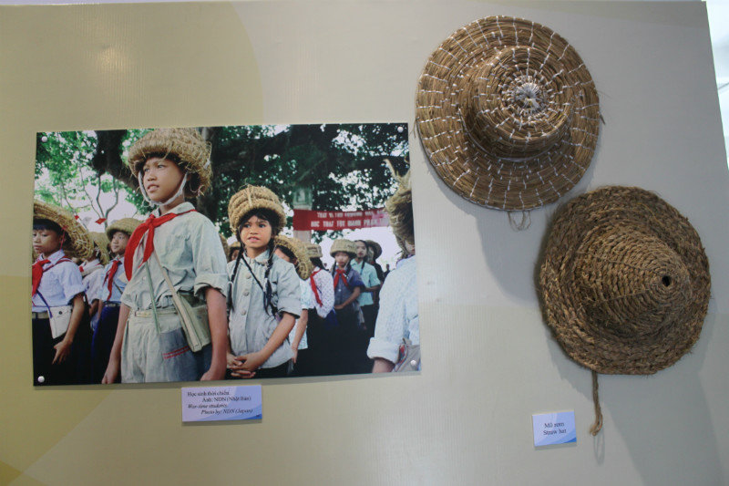 Photo & straw hats at the War Remnants Museum