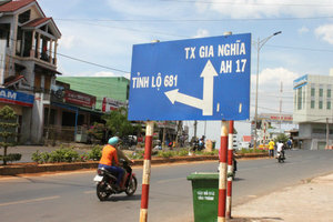 Kiến Đức town on the way from Đồng Xoài to Gia Nghĩa