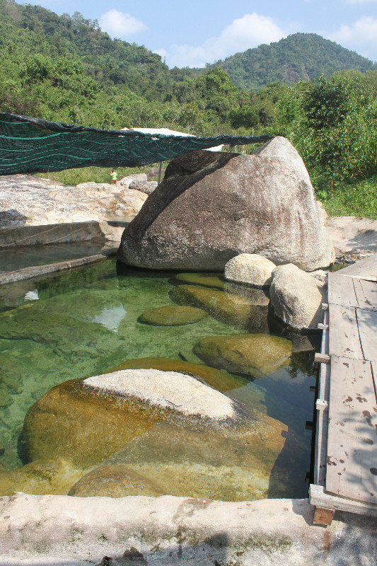 Ho Cho hot spring - Yang Bay park