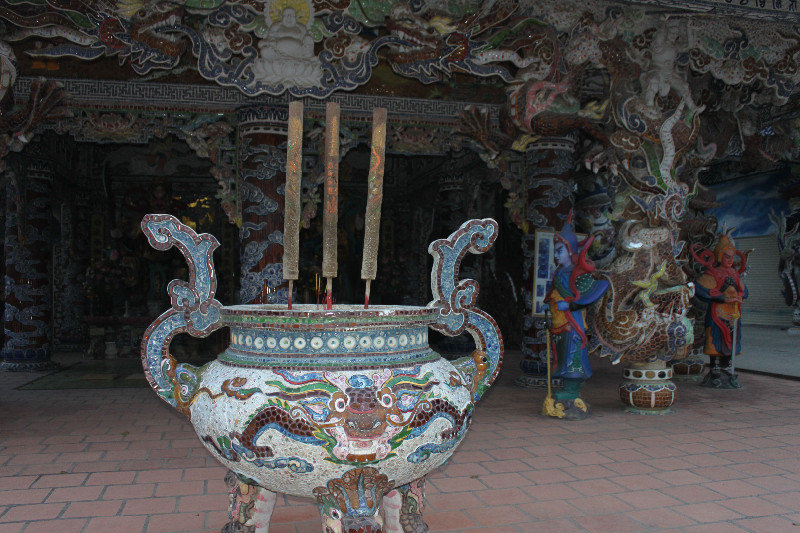 Linh Phước pagoda