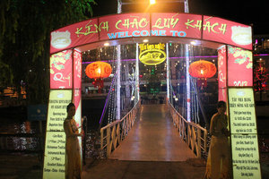 Welcome to the boat for cruising Sài Gòn river
