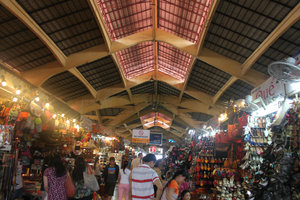 Inside Bến Thành market