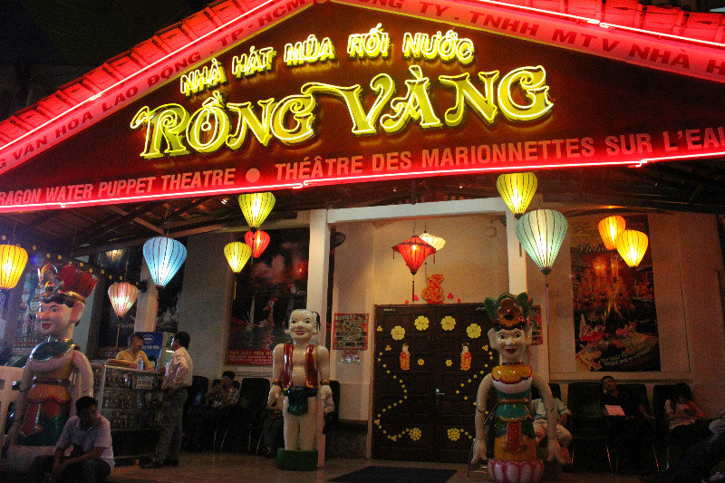 Rồng Vàng water puppet theater
