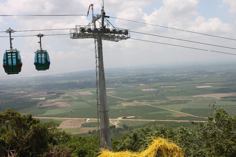 Cable car to the top of Bà Đen mountain