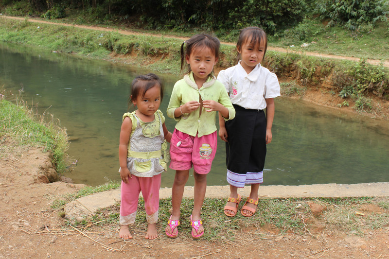 Children in Pha Thao village, Vang Vieng