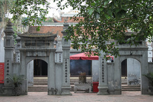 Another temple near Cửa Ông temple