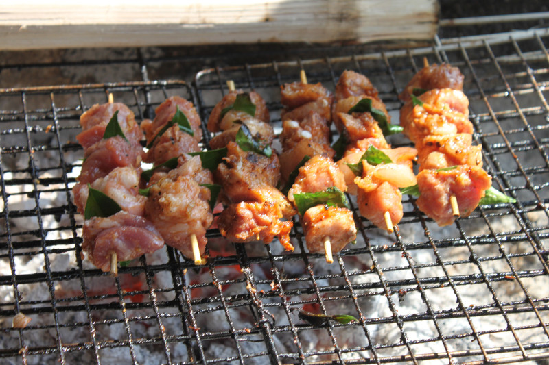 Pork barbecue and Mắc Mật leaves