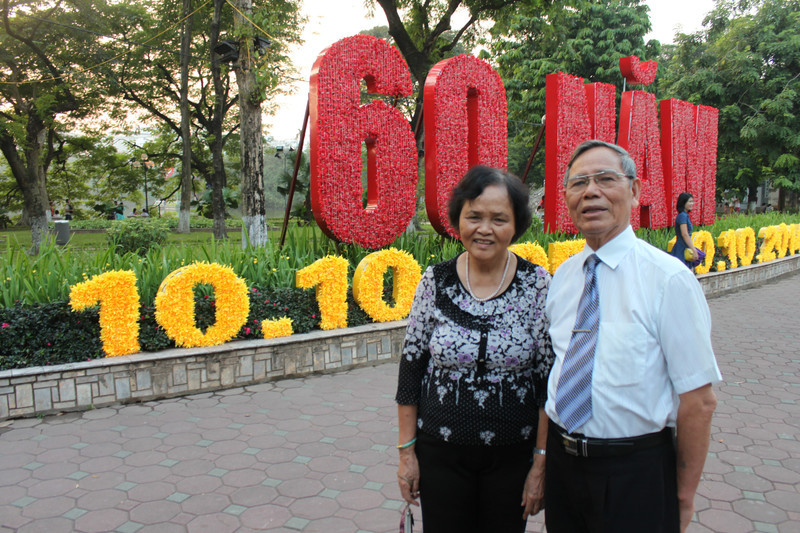 My parents and their 60 years in Hanoi