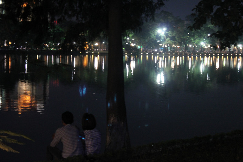 Hoàn Kiếm lake in Hanoi's center at night