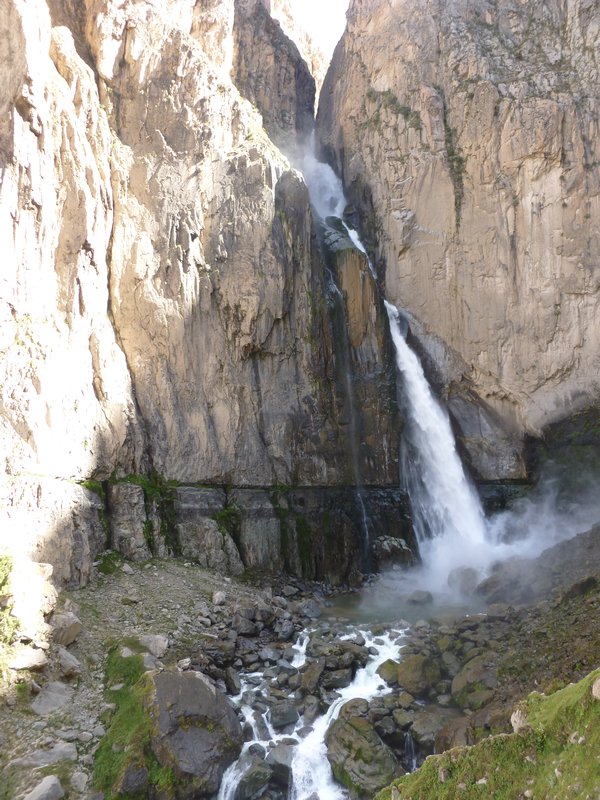 Huaruro Falls