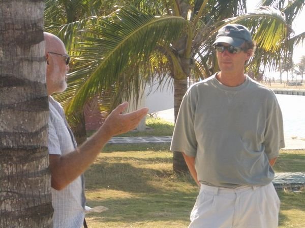 Les explaining the ways of Cuba