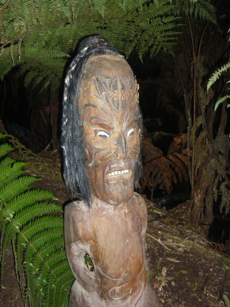 Scary maori carving 